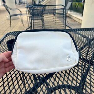 *RARE* Lululemon Everything Belt Bag *Canvas